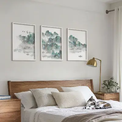 Zidna galerija planine, oblaci, ptice i brod u japandi stilu