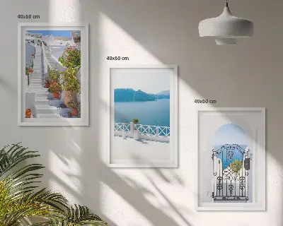 Zidna galerija bijele stepenice s biljkama i morskim vratima