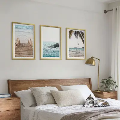 Set od 3 slike u okviru morska ljuljačka na plaži
