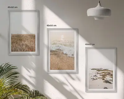 Triptih u okviru motiv plaže s valovima i kamenjem u ljetnom ugođaju