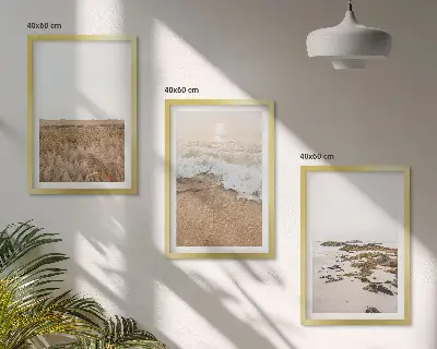 Triptih u okviru motiv plaže s valovima i kamenjem u ljetnom ugođaju