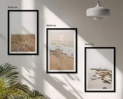 Triptih u okviru motiv plaže s valovima i kamenjem u ljetnom ugođaju