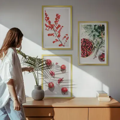 Zidna galerija minimalizam s motivom crvenih plodova biljaka