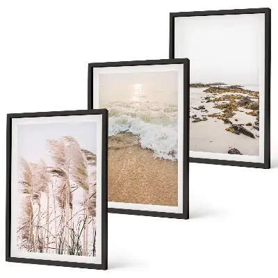 Zidna galerija s motivom plaže, trave, valova i kamenja u boho stilu