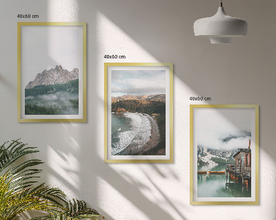 Set 3 slike u okviru Drvena kuća na planinskim plažama
