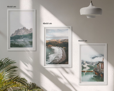 Set 3 slike u okviru Drvena kuća na planinskim plažama