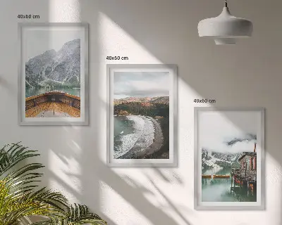 Zidna galerija planine, jezero, brod i plaža s krajolikom
