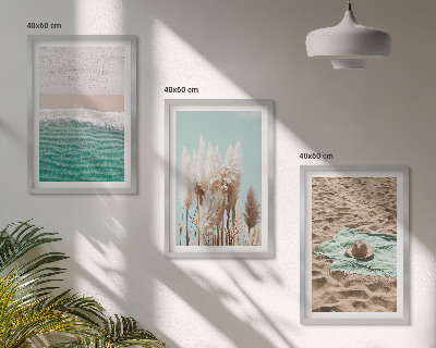 Set 3 slike u okviru Šešir od trave s valovima na plaži