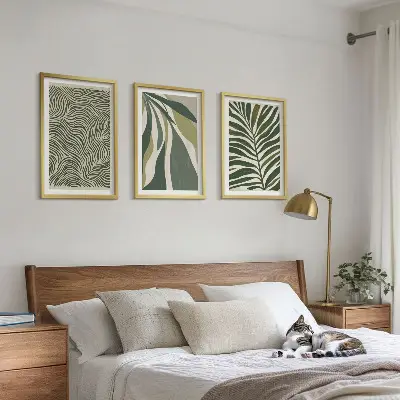Triptih u okviru Valovite linije zeleni motiv