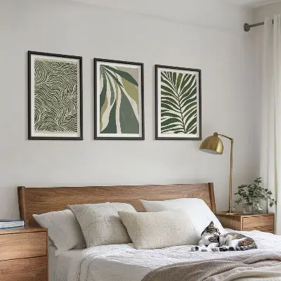 Triptih u okviru Valovite linije zeleni motiv
