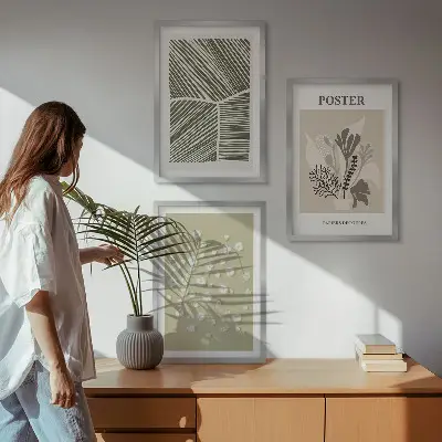 Prigušeni biljni motivi triptih u okviru