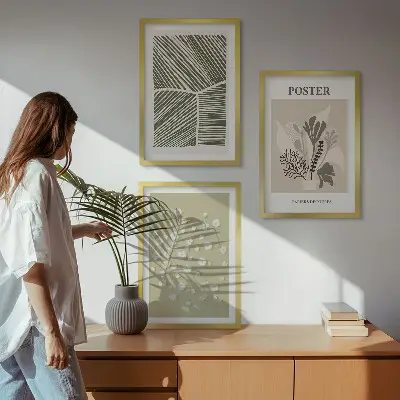 Prigušeni biljni motivi triptih u okviru