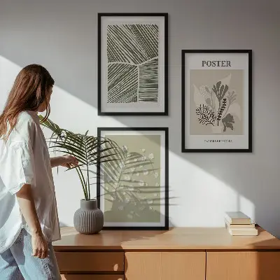 Prigušeni biljni motivi triptih u okviru