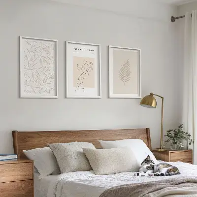 Zidna galerija minimalistički botanički motivi