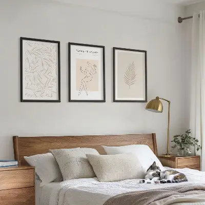 Zidna galerija minimalistički botanički motivi