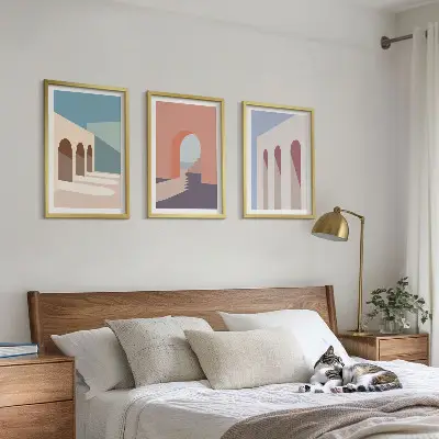 Pastelna arhitektonska grafika triptih u okviru