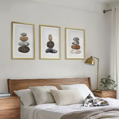 Minimalističko boho kamenje triptih u okviru