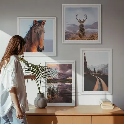 Set od 4 slike u okviru planinski krajolici s motivima sobova i konja