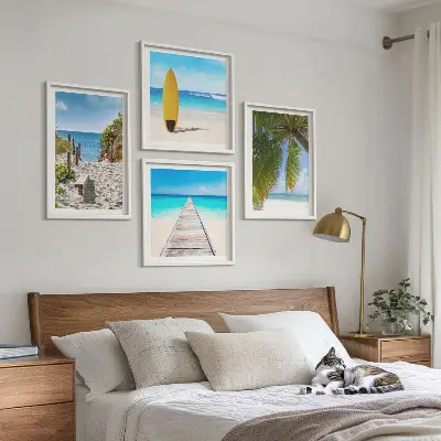 Set od 4 slike u okviru pogled na odmor na plaži s palmama