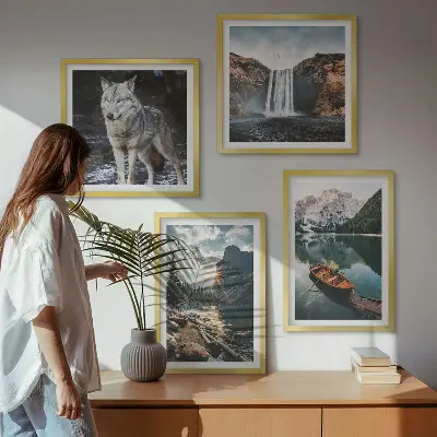 Set od 4 slike u okviru planinska jezera, vodopad i vuk