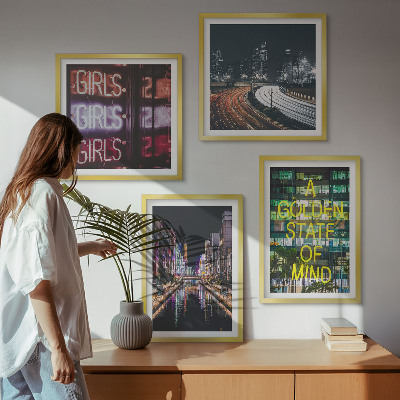 Set 4 slike u okviru Neonski znakovi u gradu noću