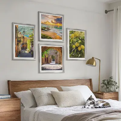Komplet slika za spavaću sobu slikovite ulice uz more i plaža