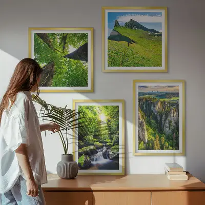 Set od 4 slike u okviru zelene planine i šuma s vodopadom