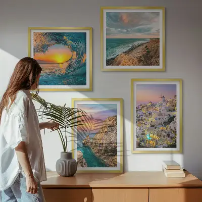 Komplet slika za spavaću sobu s motivom morskih valova i bijelih kuća sa Santorinija