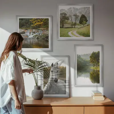 Set od 4 slike s motivom prirode i bijelih konja na rijeci u okviru