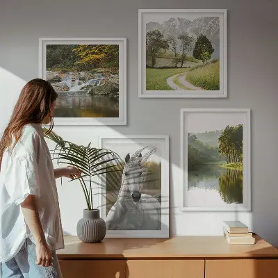 Set od 4 slike s motivom prirode i bijelih konja na rijeci u okviru