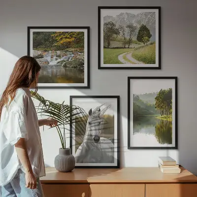 Set od 4 slike s motivom prirode i bijelih konja na rijeci u okviru