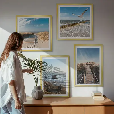 Set od 4 slike u okviru motiv plaže s valovima, nebom i šetnicom uz mol