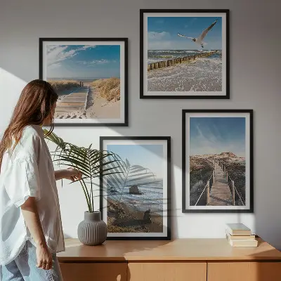 Set od 4 slike u okviru motiv plaže s valovima, nebom i šetnicom uz mol