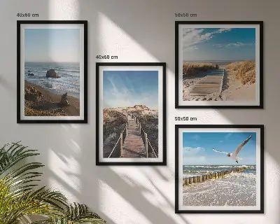 Set od 4 slike u okviru motiv plaže s valovima, nebom i šetnicom uz mol