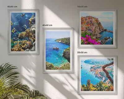 Set od 4 slike u okviru pogled na more sa šarenim kućama