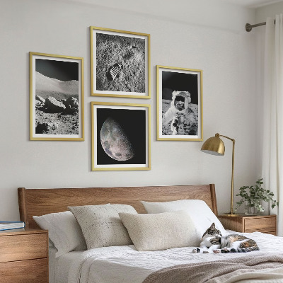 Set 4 slike u okviru Otisak stopala astronauta na Mjesecu