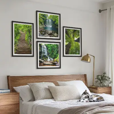 Komplet slika za spavaću sobu motiv šume s vodopadom i vegetacijom