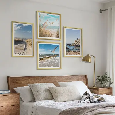 Dekorativni komplet slika za zid drvena staza na plaži s liticama