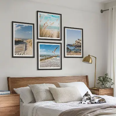 Dekorativni komplet slika za zid drvena staza na plaži s liticama