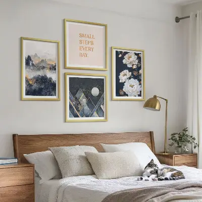 Set od 4 slike u okviru apstraktne planine s motivom cvijeća