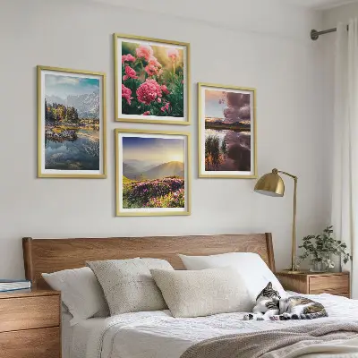 Dekorativni komplet zidnih slika cvijeće u vrtu s planinskom livadom i vodom