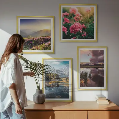 Dekorativni komplet zidnih slika cvijeće u vrtu s planinskom livadom i vodom