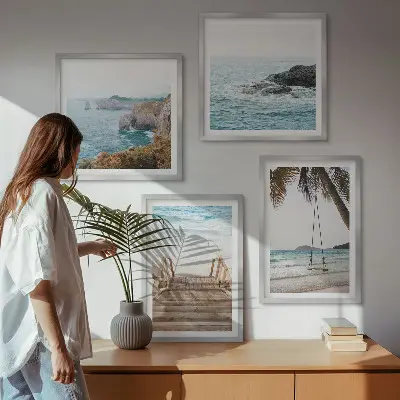 Dekorativni komplet slika za zid ljuljačka s pogledom na more na stepenicama prema plaži