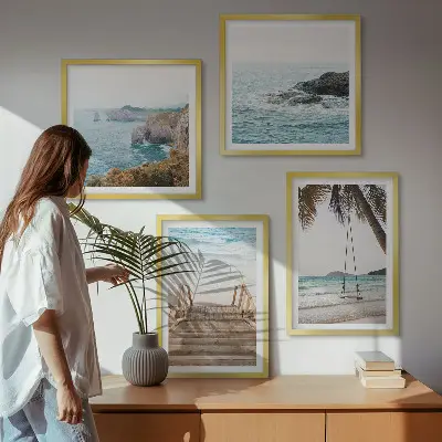 Dekorativni komplet slika za zid ljuljačka s pogledom na more na stepenicama prema plaži
