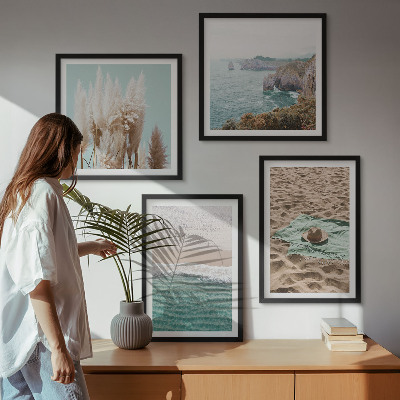 Dekorativni komplet slika za zid Šešir od trave s valovima na plaži
