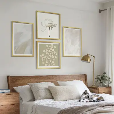 Komplet slika za spavaću sobu s motivom cvijeća i modernim boho teksturama