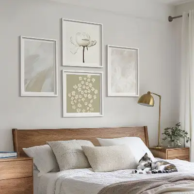 Komplet slika za spavaću sobu s motivom cvijeća i modernim boho teksturama