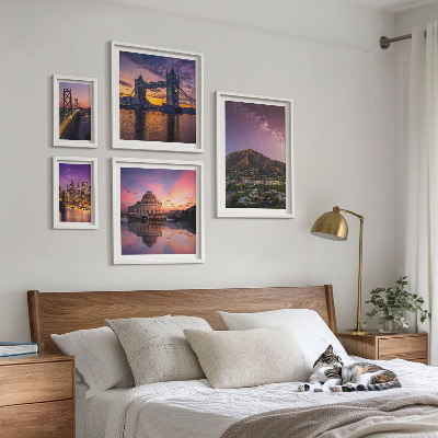 Set 5 slika u okviru Krajolici planinskih gradova noću