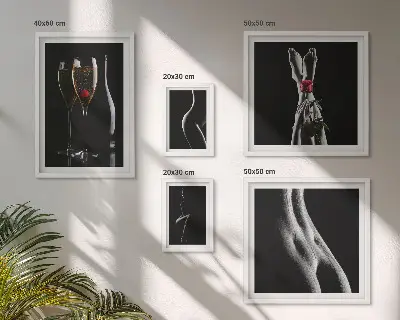 Set slika za iznad kauča elegantni moderni detalji u crnoj i crvenoj boji