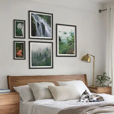 Set slika iznad kauča s motivima prirode, divljih životinja i krajolika